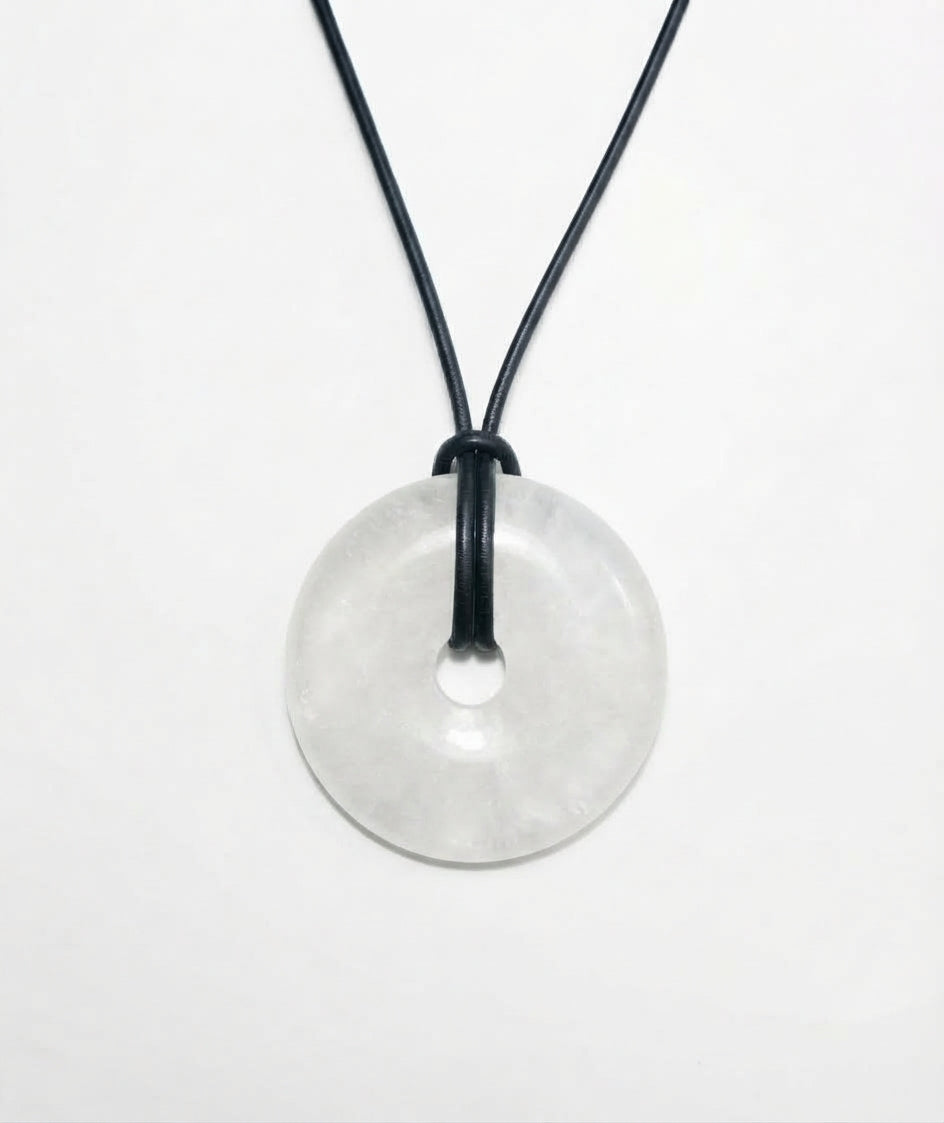 Monas Amulet