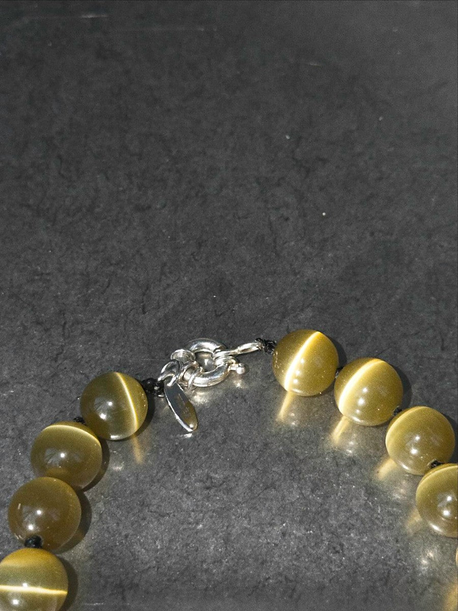 Olive green necklace | Cat's eye