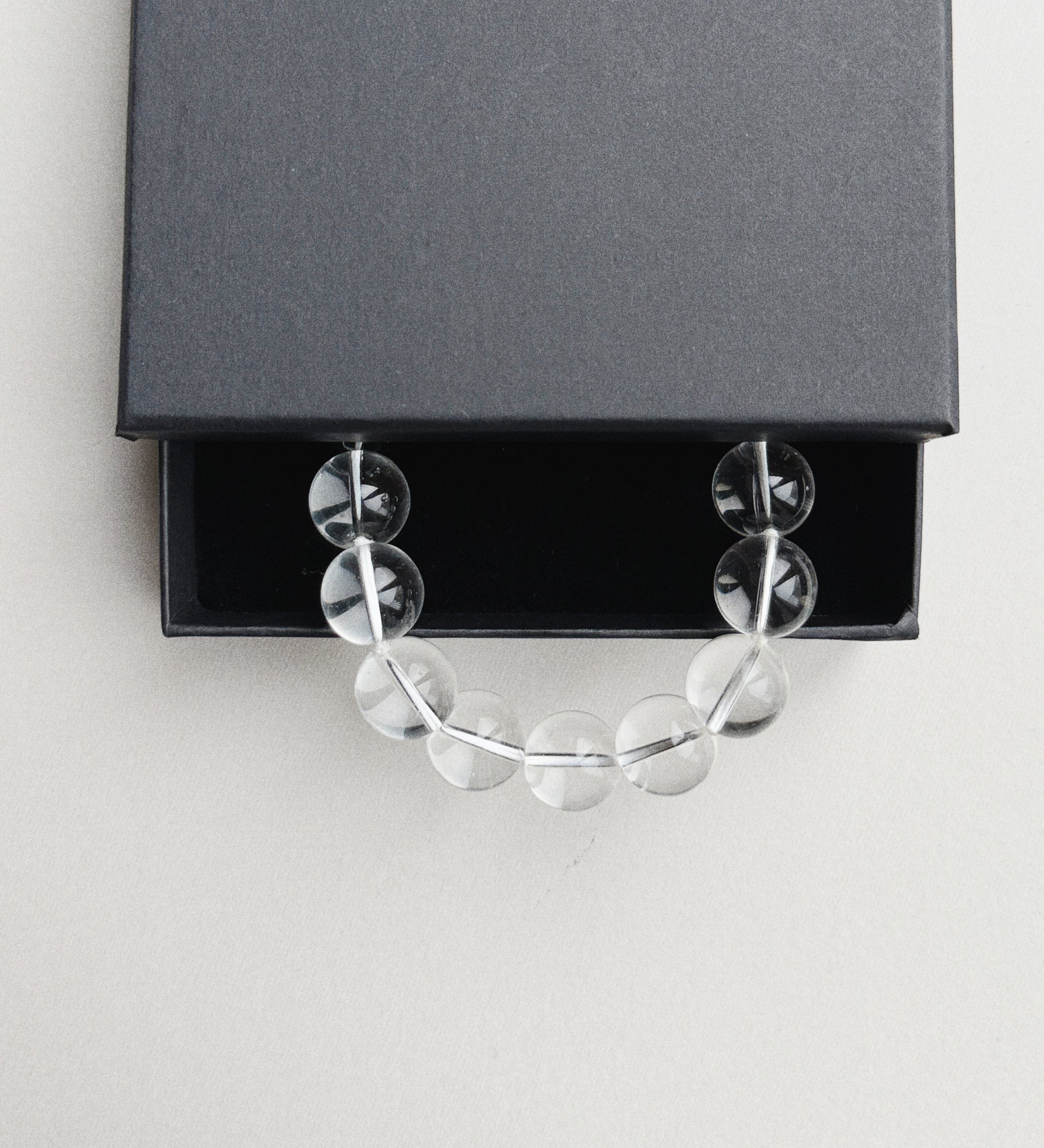 Monas Necklace