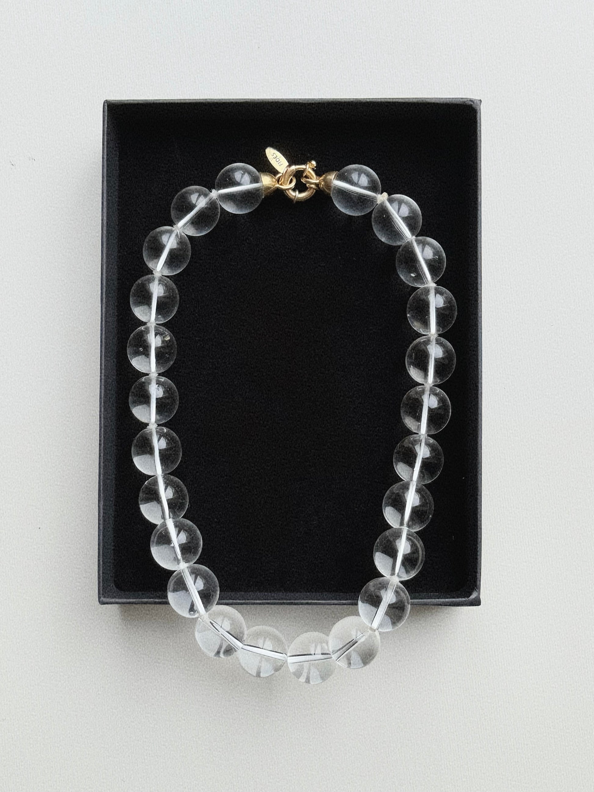 Monas Necklace